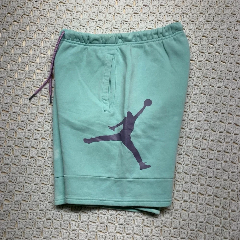Jordan Nike Sweat Short Mens Sz S Green‎  Purple Jumpman Logo 8 inseam Pockets